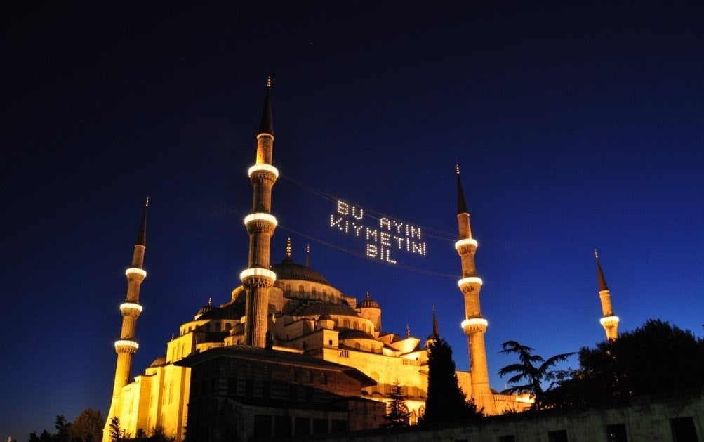 مساجد تركيا ترحب برمضان على طريقتها الخاصة ترك برس
